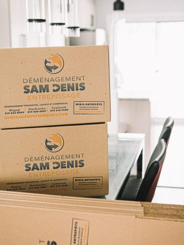 Les déménageurs de Déménagement Sam Denis - Chef de file dans l'industrie du déménagement dans la région de l'Estrie